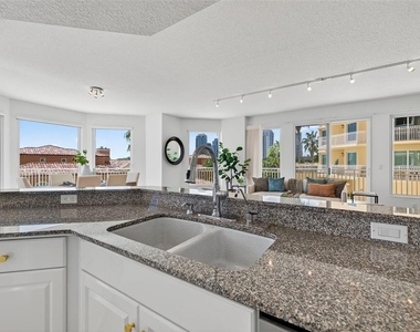 555 5th Avenue Ne - Photo Thumbnail 16