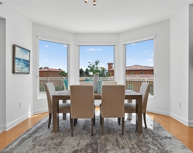 555 5th Avenue Ne - Photo Thumbnail 8