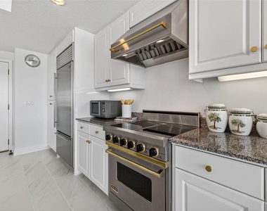 555 5th Avenue Ne - Photo Thumbnail 13