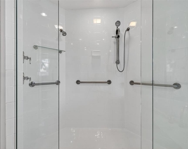 555 5th Avenue Ne - Photo Thumbnail 25