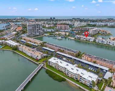7625 Sun Island Drive S - Photo Thumbnail 29
