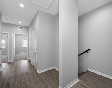 2117 Sebring Place - Photo Thumbnail 9