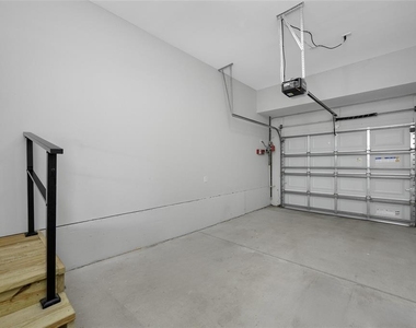 2117 Sebring Place - Photo Thumbnail 19