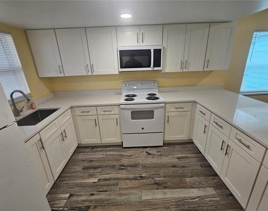 2045 Alpine Road - Photo Thumbnail 6