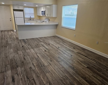 2045 Alpine Road - Photo Thumbnail 11