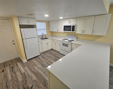2045 Alpine Road - Photo Thumbnail 5