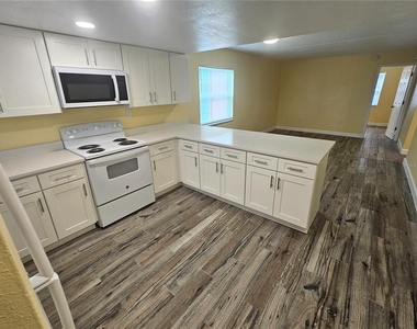2045 Alpine Road - Photo Thumbnail 7