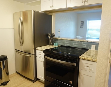 9715 Harrell Avenue - Photo Thumbnail 14