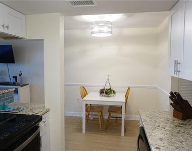 9715 Harrell Avenue - Photo Thumbnail 11