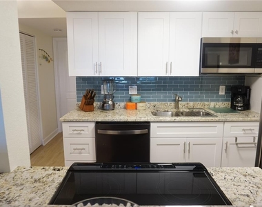 9715 Harrell Avenue - Photo Thumbnail 11
