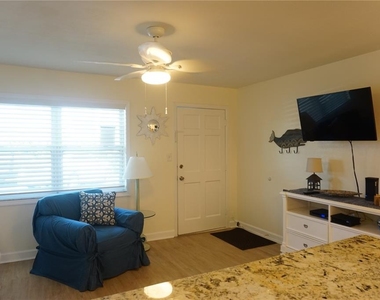 9715 Harrell Avenue - Photo Thumbnail 6