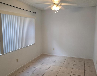 9903 Turf Way - Photo Thumbnail 2