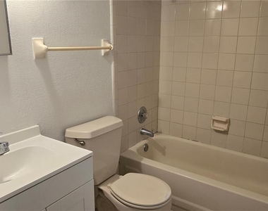 9903 Turf Way - Photo Thumbnail 7