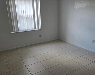 9903 Turf Way - Photo Thumbnail 6