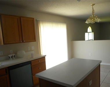 950 Derbyshire Drive - Photo Thumbnail 10
