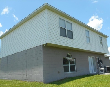 950 Derbyshire Drive - Photo Thumbnail 1