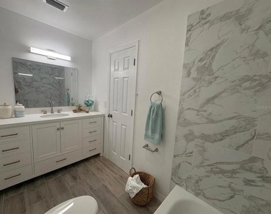 4033 Henley Road - Photo Thumbnail 14