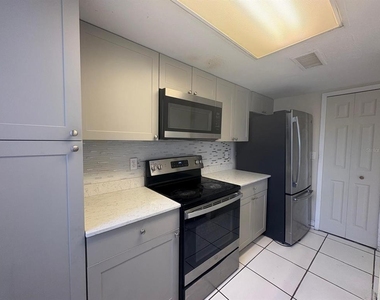 4033 Henley Road - Photo Thumbnail 16