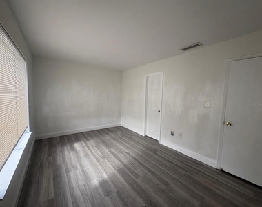 4033 Henley Road - Photo Thumbnail 49