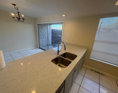 4033 Henley Road - Photo Thumbnail 46