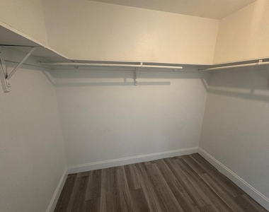 4033 Henley Road - Photo Thumbnail 56