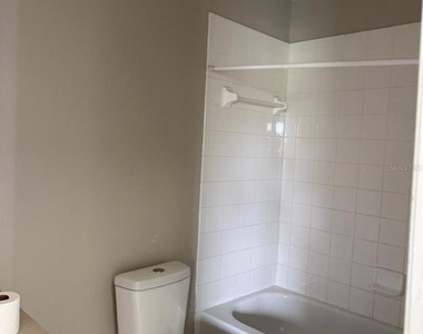 631 Washington Palm Loop - Photo Thumbnail 13