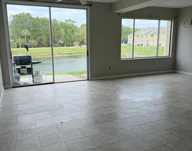 631 Washington Palm Loop - Photo Thumbnail 2