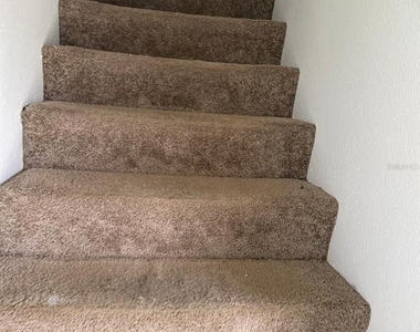 631 Washington Palm Loop - Photo Thumbnail 7