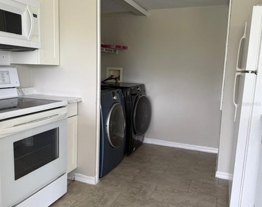 631 Washington Palm Loop - Photo Thumbnail 4