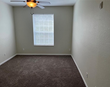 3190 Dante Drive - Photo Thumbnail 8