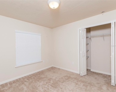 10727 Nw 65th Way - Photo Thumbnail 7
