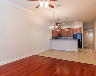 10727 Nw 65th Way - Photo Thumbnail 3