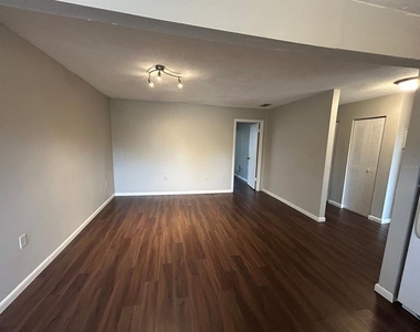 2811 Sw Archer Road - Photo Thumbnail 7