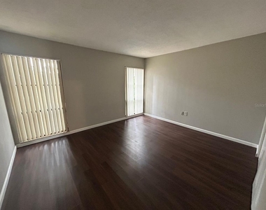 2811 Sw Archer Road - Photo Thumbnail 11