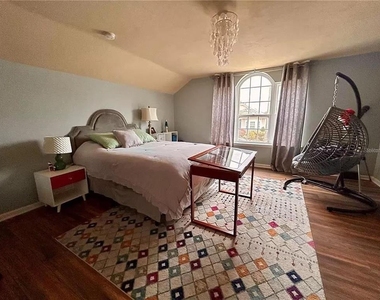9883 Nw 17th Road - Photo Thumbnail 8