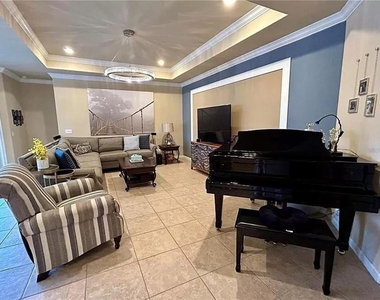 9883 Nw 17th Road - Photo Thumbnail 3