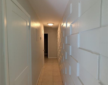 805 Nw 40th Avenue - Photo Thumbnail 8