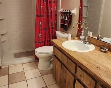 3404 Nw 52nd Terrace - Photo Thumbnail 8