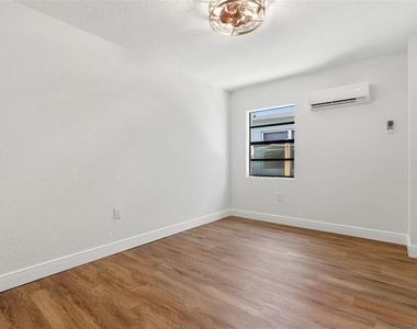 113 145th Avenue E - Photo Thumbnail 16