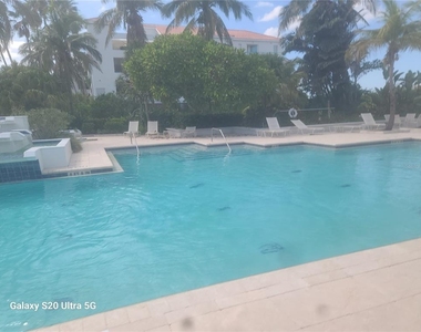 360 Gulf Of Mexico Drive - Photo Thumbnail 29