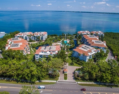 360 Gulf Of Mexico Drive - Photo Thumbnail 65