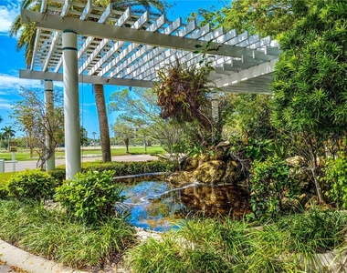 360 Gulf Of Mexico Drive - Photo Thumbnail 21