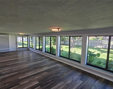 3317 Pine Valley Drive - Photo Thumbnail 8