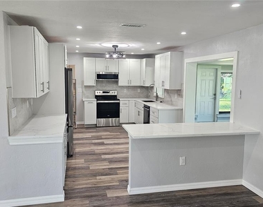 3317 Pine Valley Drive - Photo Thumbnail 6