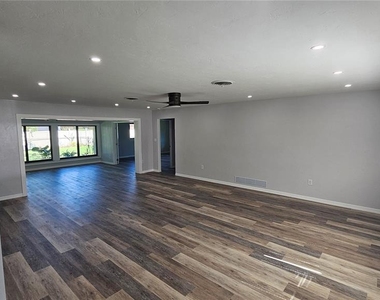 3317 Pine Valley Drive - Photo Thumbnail 4