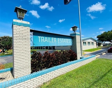 2305 Bay Drive - Photo Thumbnail 25