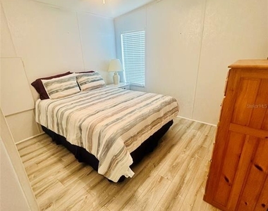 2305 Bay Drive - Photo Thumbnail 7