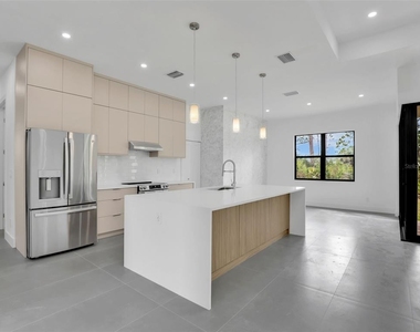 12004 Newgate Avenue - Photo Thumbnail 9