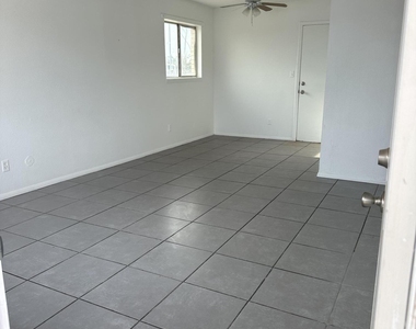 7828 West Drive - Photo Thumbnail 8