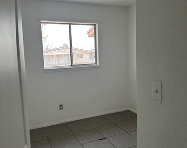 7828 West Drive - Photo Thumbnail 4